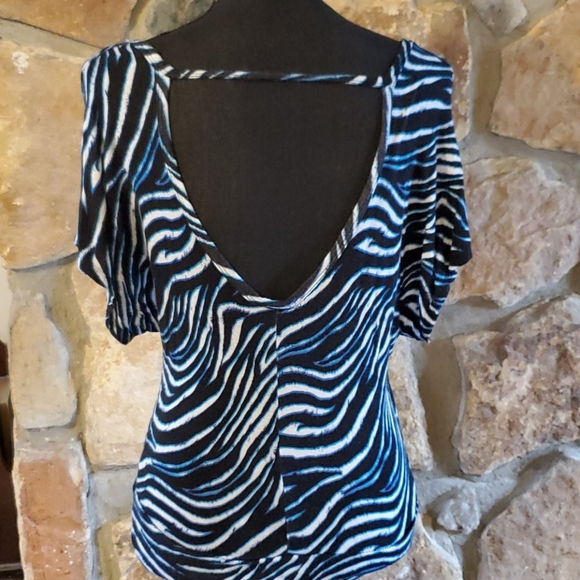 Rue 21 Cutout Back Animal Print Tee - Picture 2 of 4